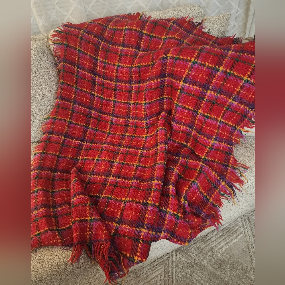 Vtg Handcrafted Irish Wool Blanket by Weave O' The Irish 42"×52"